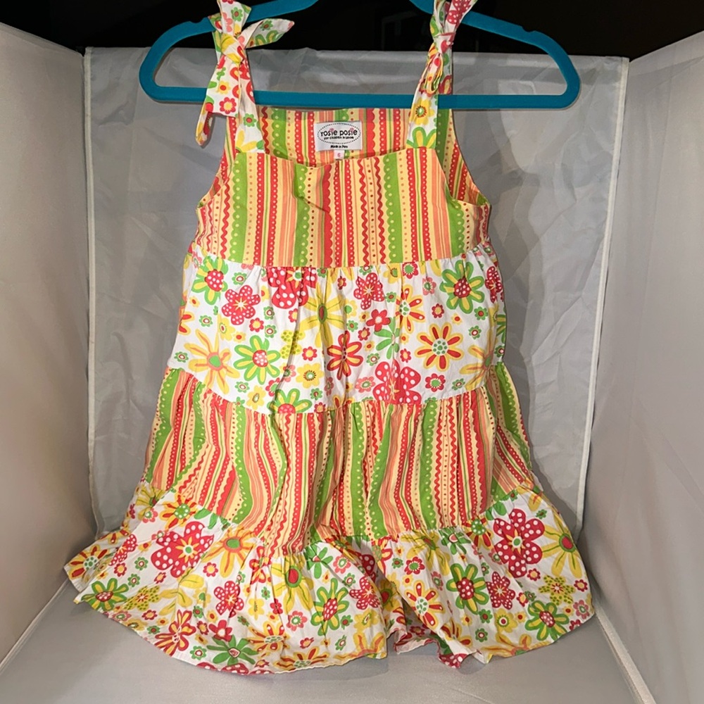 Rosie Posie boutique dress very colorful size 6, nonsmoking home